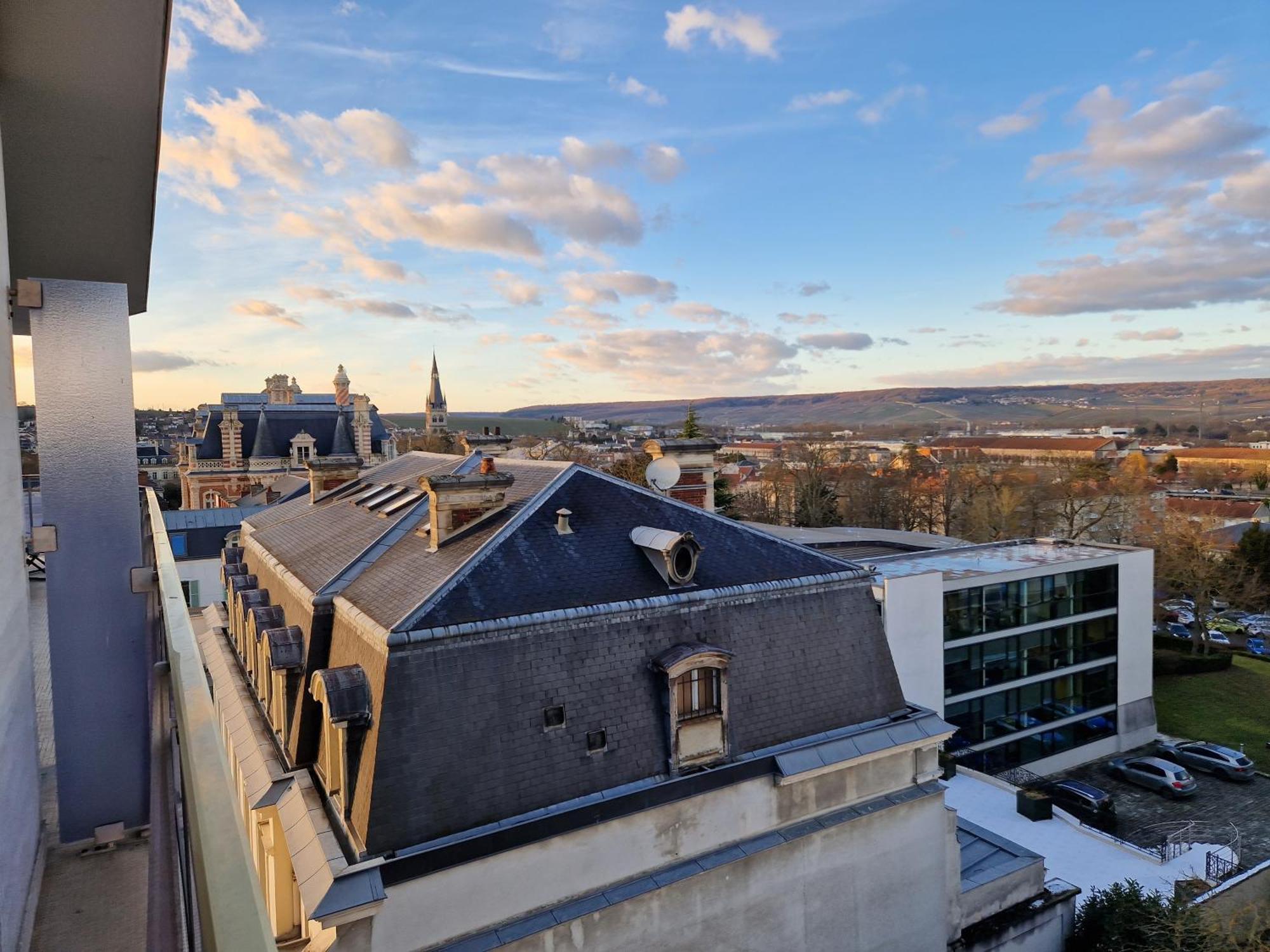 Avenue De Champagne